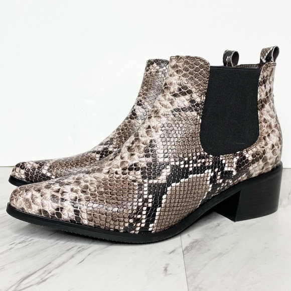 New! Blondo Emelia Snakeskin Leather Chelsea Bootie 7.5 - Picture 1 of 13